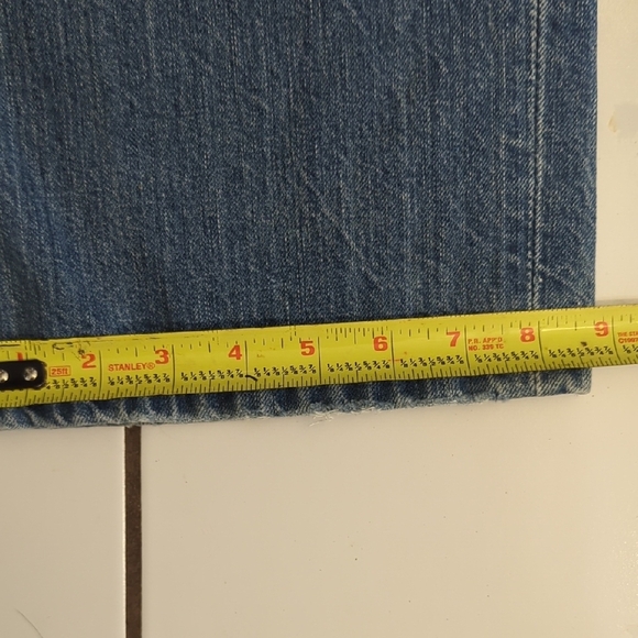 Levi's 514 Blue Straight Leg Distressed Jeans - Picture 7 of 7